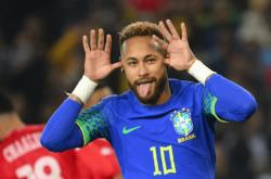  内马尔参加的比赛 