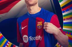 关于莱万多夫斯基迎来五赛季出色发挥，TES观众热烈欢呼！热度持续攀升的信息